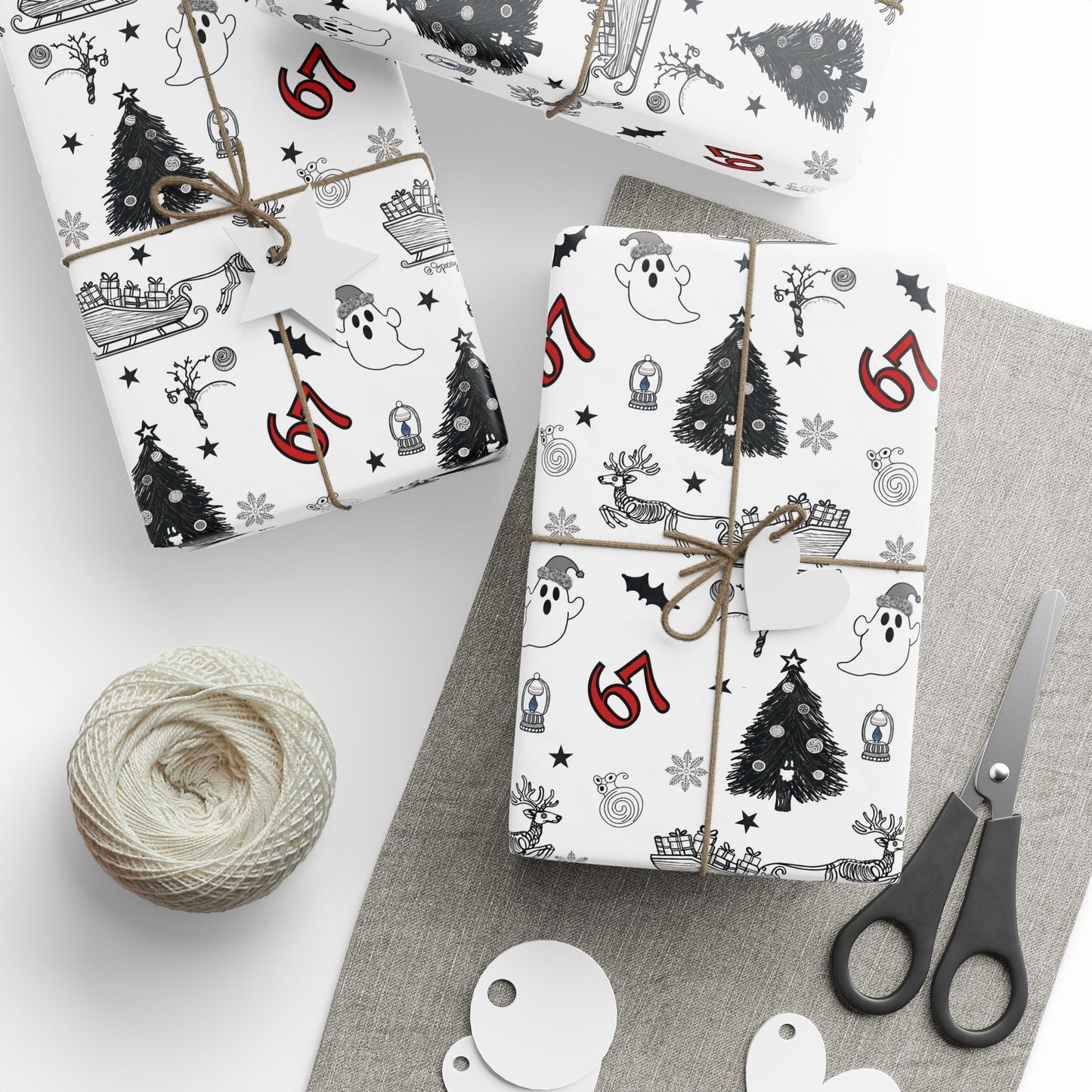 67 Christmas Ghostly fun wrapping papper, Holiday Pattern Face Towel | Ghosts